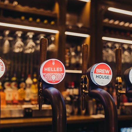 ホテル The Wheatley Arms イルクリー エクステリア 写真