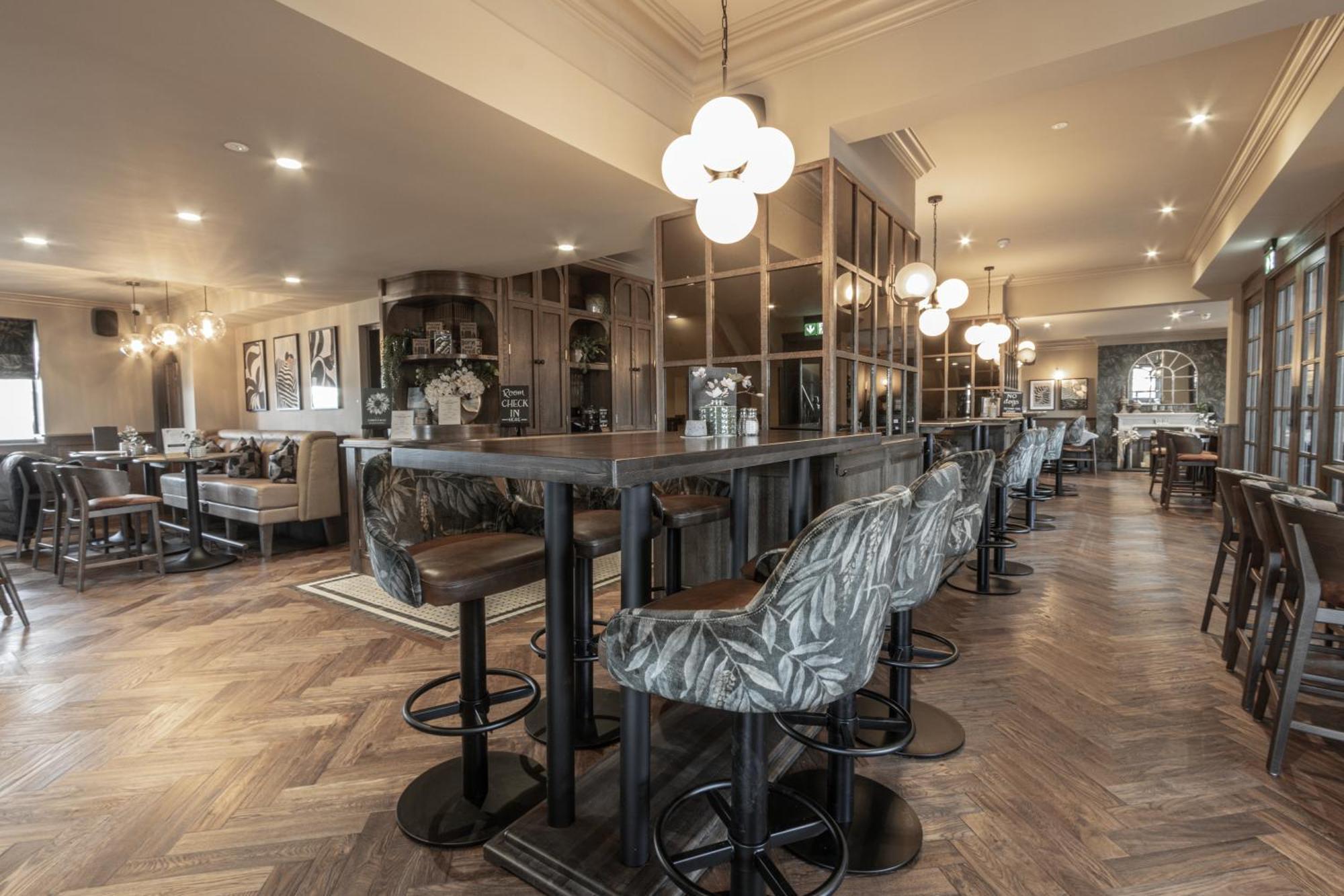 ホテル The Wheatley Arms イルクリー エクステリア 写真